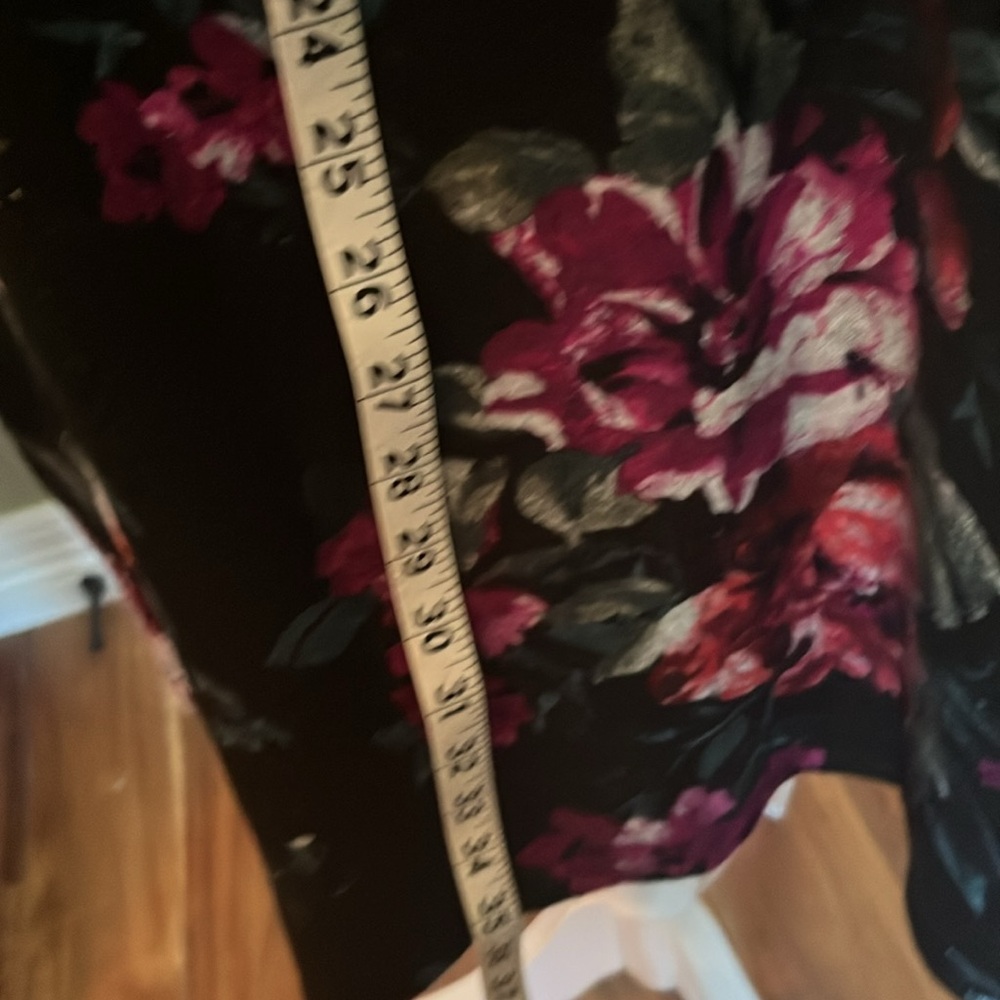 Dress - Picture 4 of 10